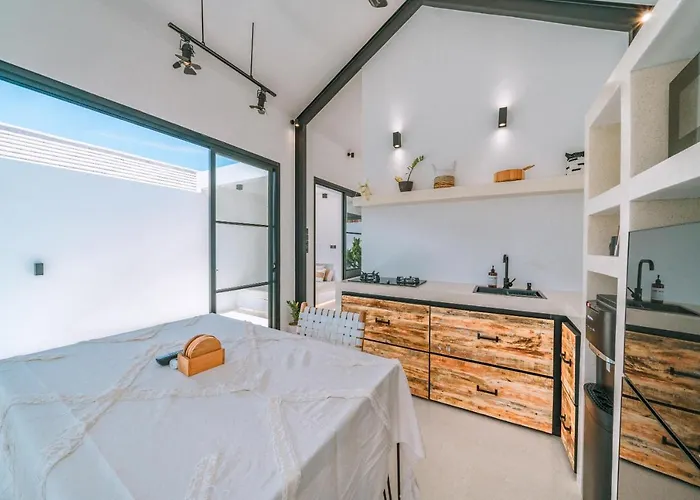 Villa Cha Cha: Stylish 1 Bedroom In Pererenan